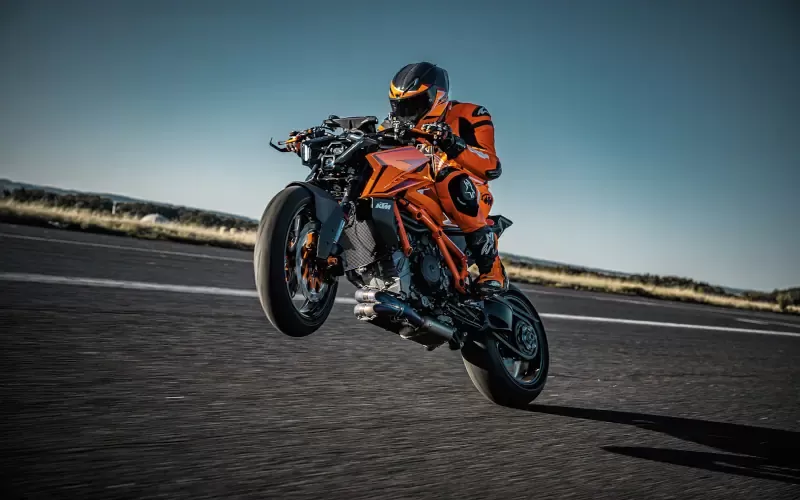 2024 KTM 1390 Super Duke R