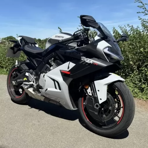 cfmoto-675-sr-r-test-ride-3.jpg